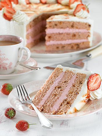 Strawberry_Summertime_Cake_HR-sm.jpg